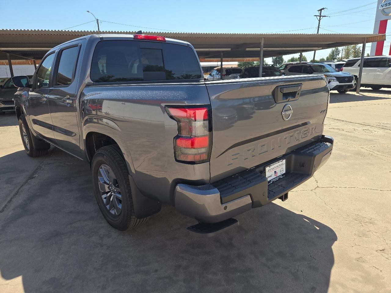 Nissan Frontier Crew Cab 4x4 SV 2026