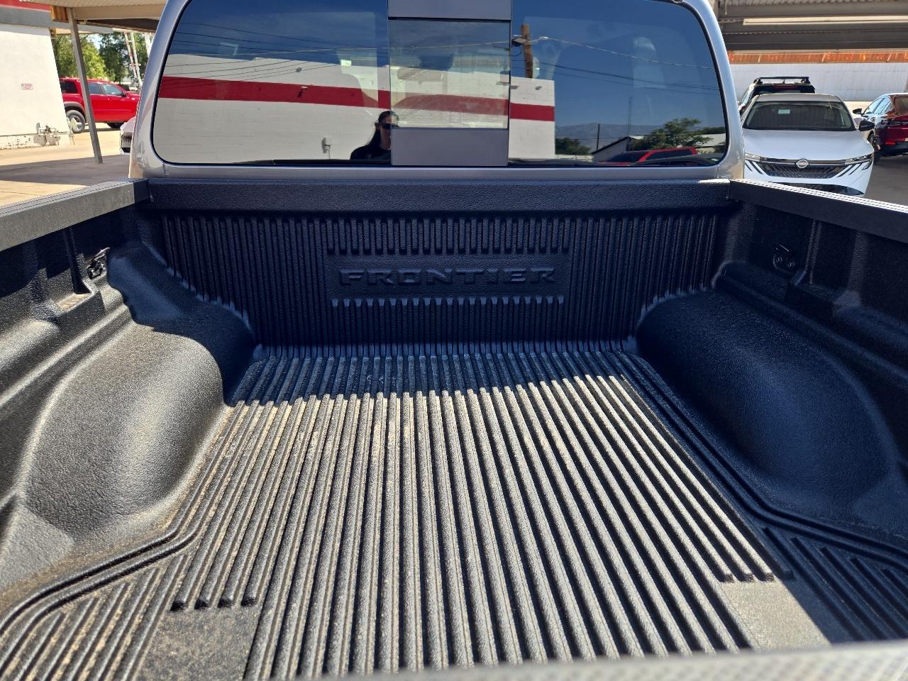 Nissan Frontier Crew Cab 4x4 SV 2026