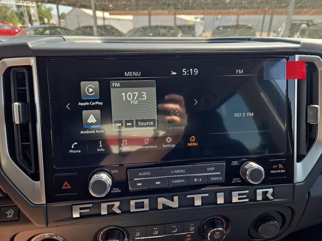 Nissan Frontier Crew Cab 4x4 SV 2026