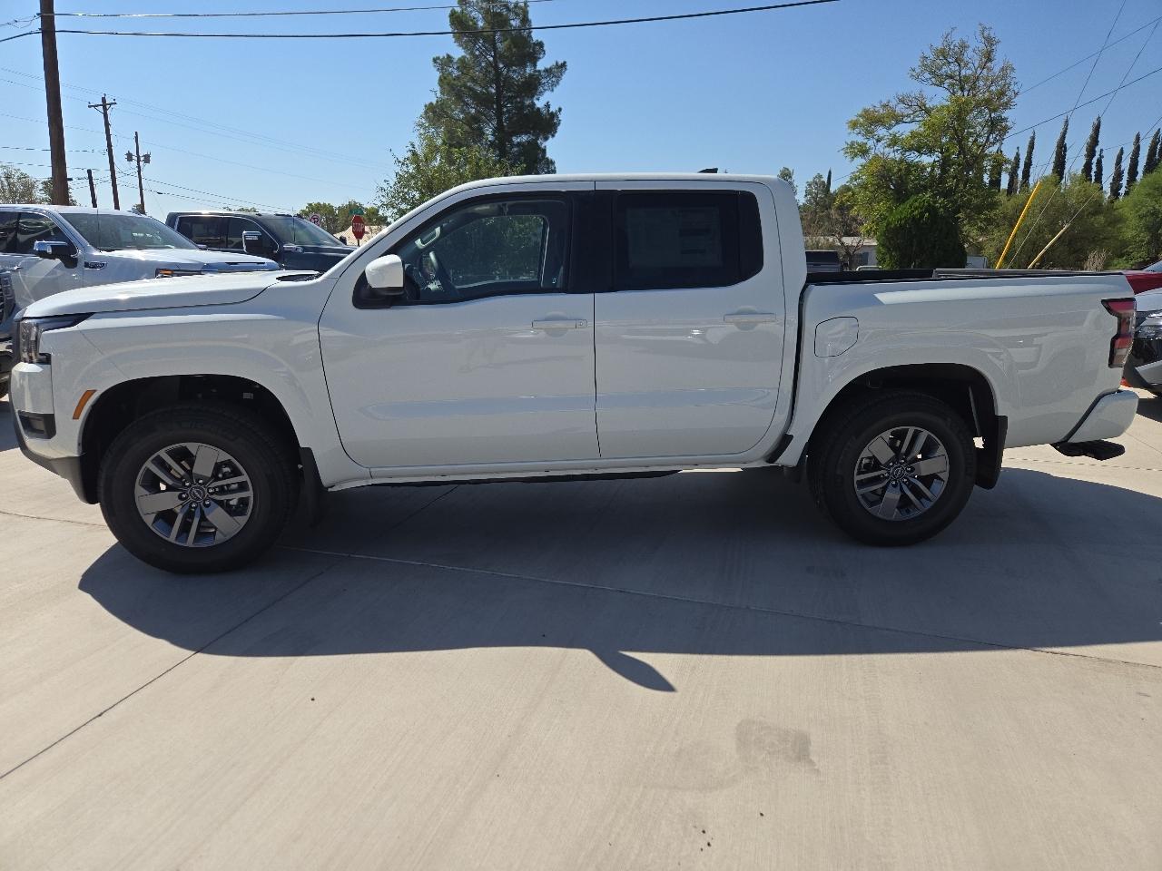 Nissan Frontier Crew Cab 4x4 SV 2026