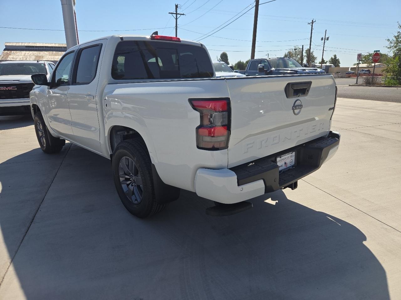 Nissan Frontier Crew Cab 4x4 SV 2026