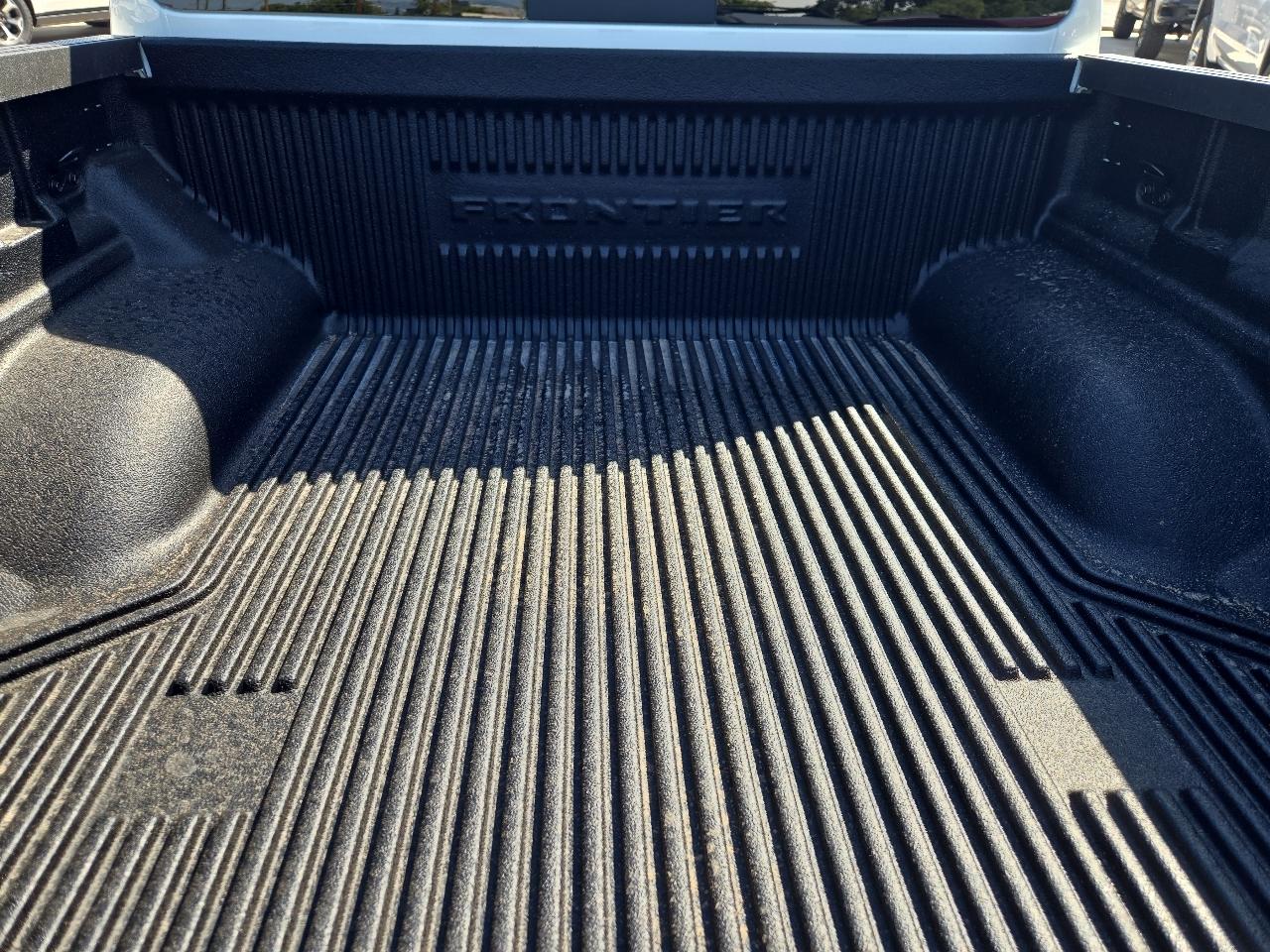 Nissan Frontier Crew Cab 4x4 SV 2026