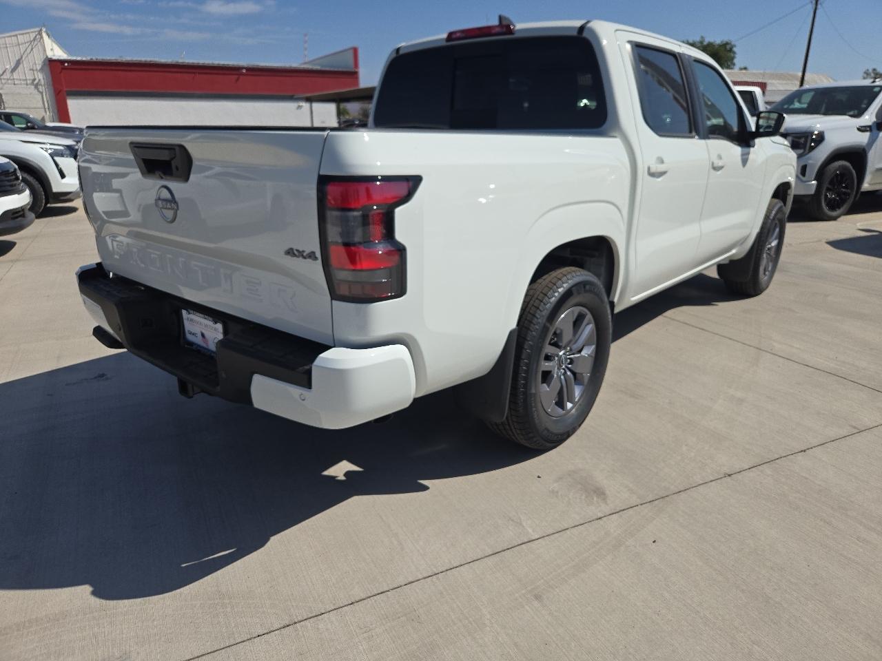 Nissan Frontier Crew Cab 4x4 SV 2026