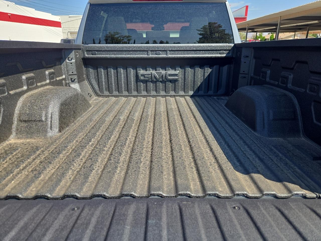 GMC Sierra 1500 4WD Crew Cab 147" SLT 2026