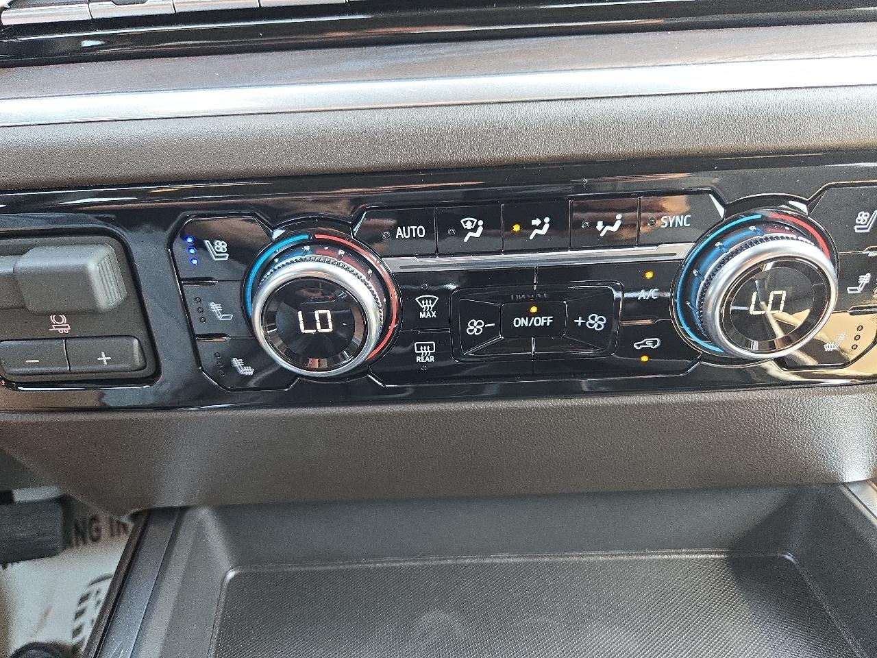 GMC Sierra 1500 4WD Crew Cab 147" SLT 2026