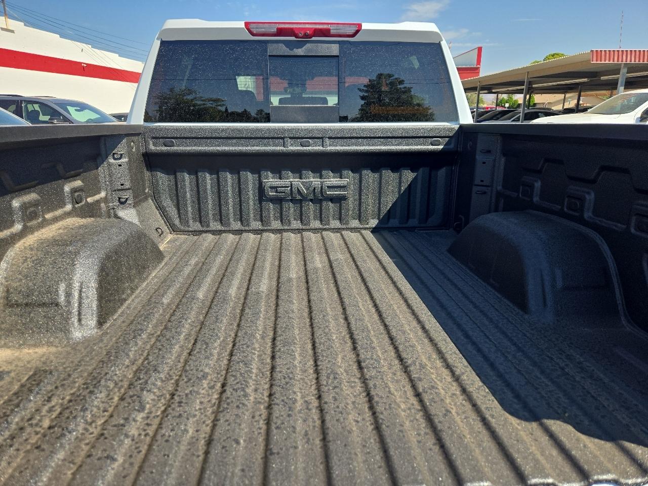 GMC Sierra 1500 4WD Crew Cab 147" Denali 2026