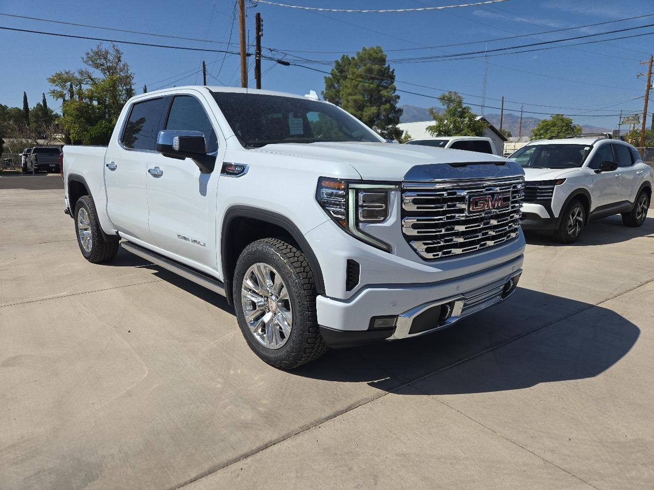 GMC Sierra 1500 4WD Crew Cab 147" Denali 2026