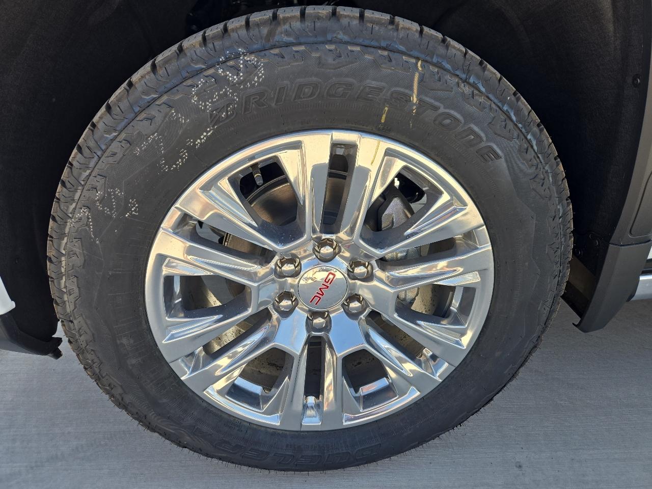 GMC Sierra 1500 4WD Crew Cab 147" Denali 2026