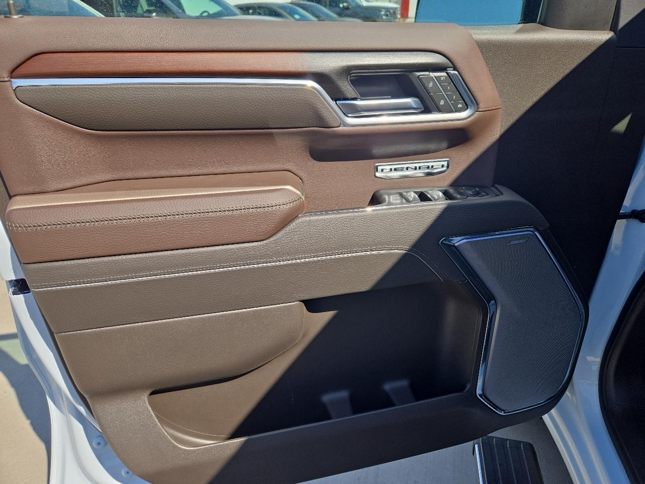 GMC Sierra 1500 4WD Crew Cab 147" Denali 2026