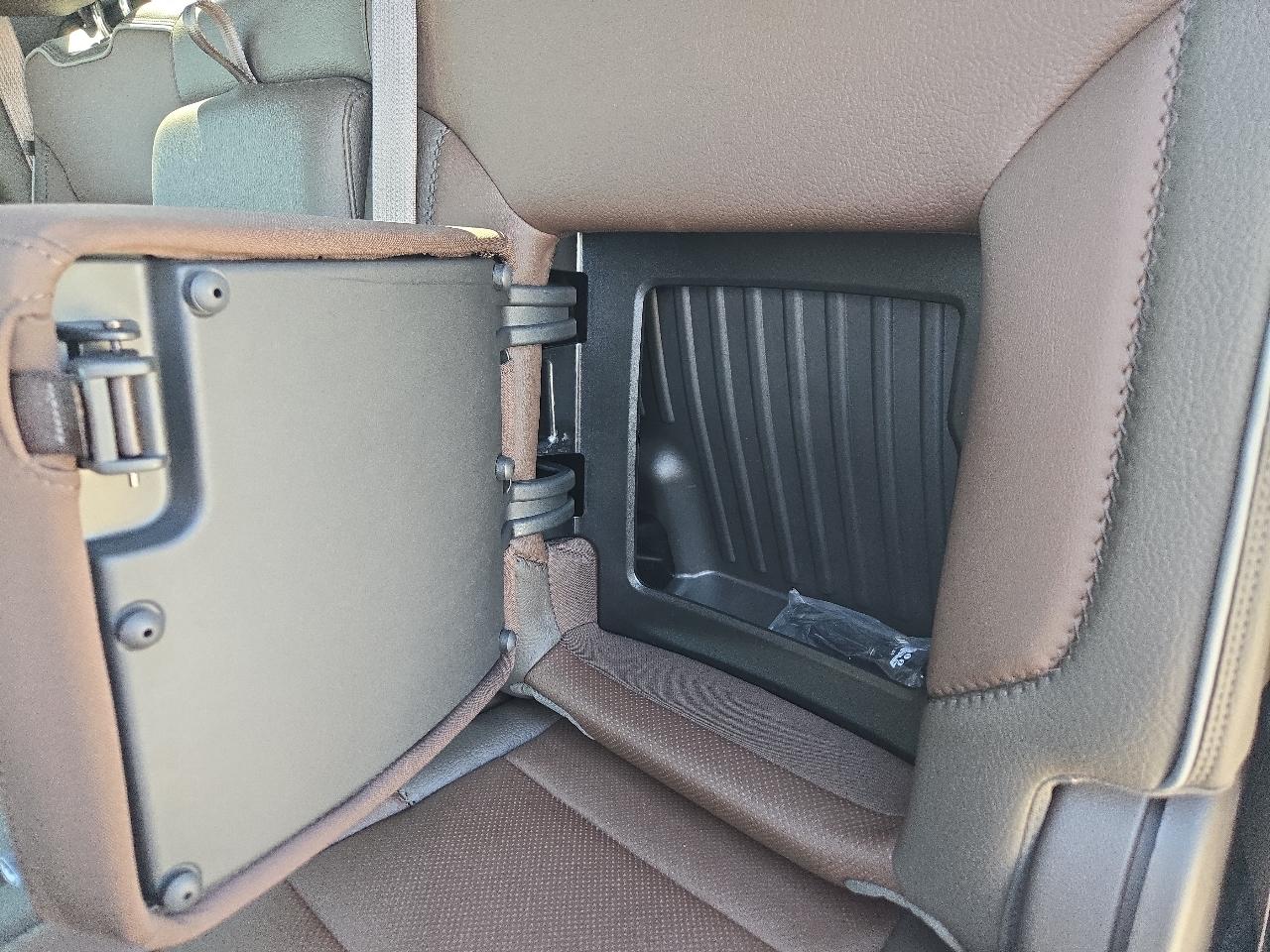 GMC Sierra 1500 4WD Crew Cab 147" Denali 2026