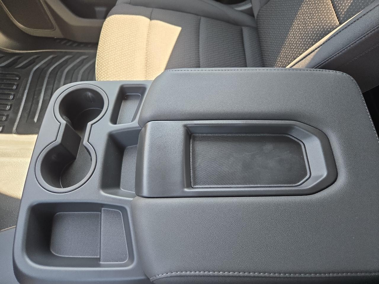 GMC Sierra 2500HD 4WD Crew Cab 159" Pro 2026