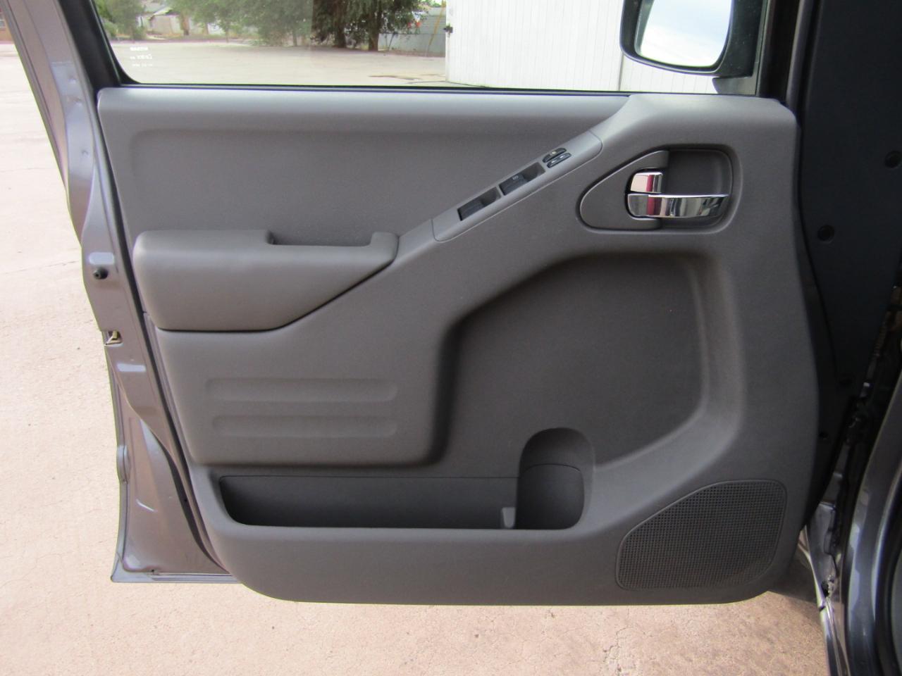 Nissan Frontier Crew Cab 4x2 SV V6 Auto 2018