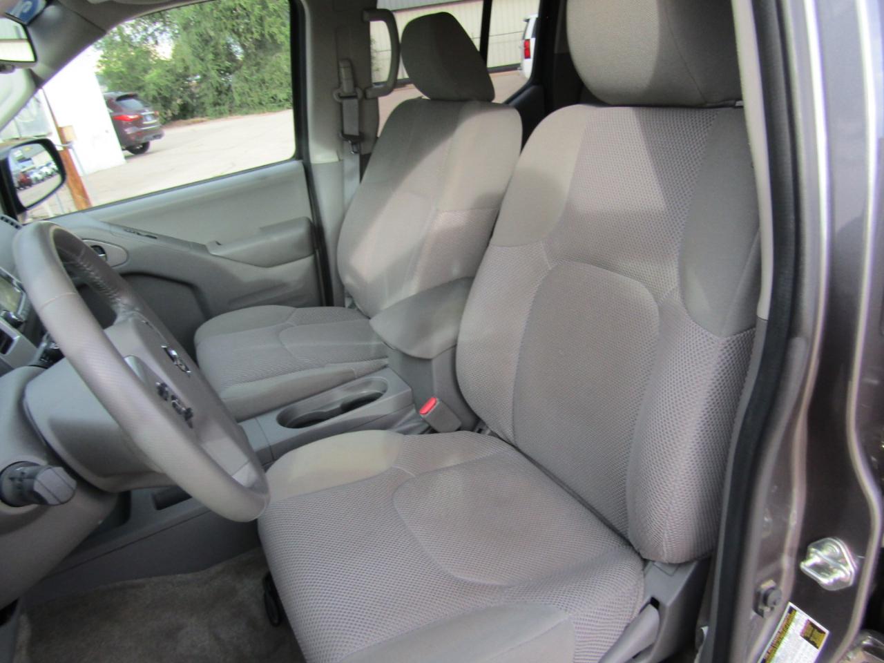Nissan Frontier Crew Cab 4x2 SV V6 Auto 2018
