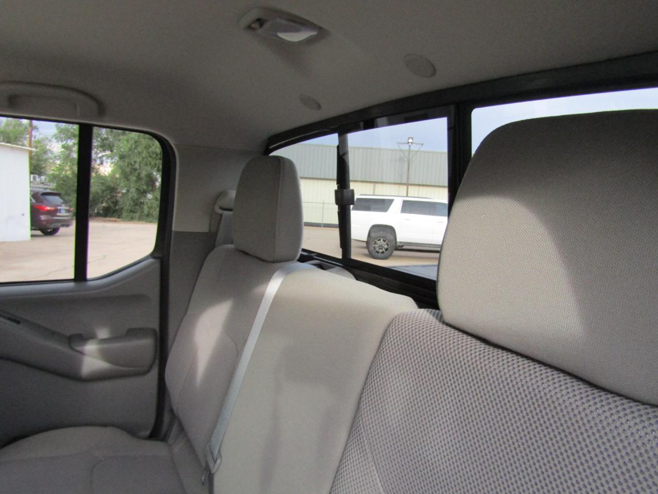 Nissan Frontier Crew Cab 4x2 SV V6 Auto 2018