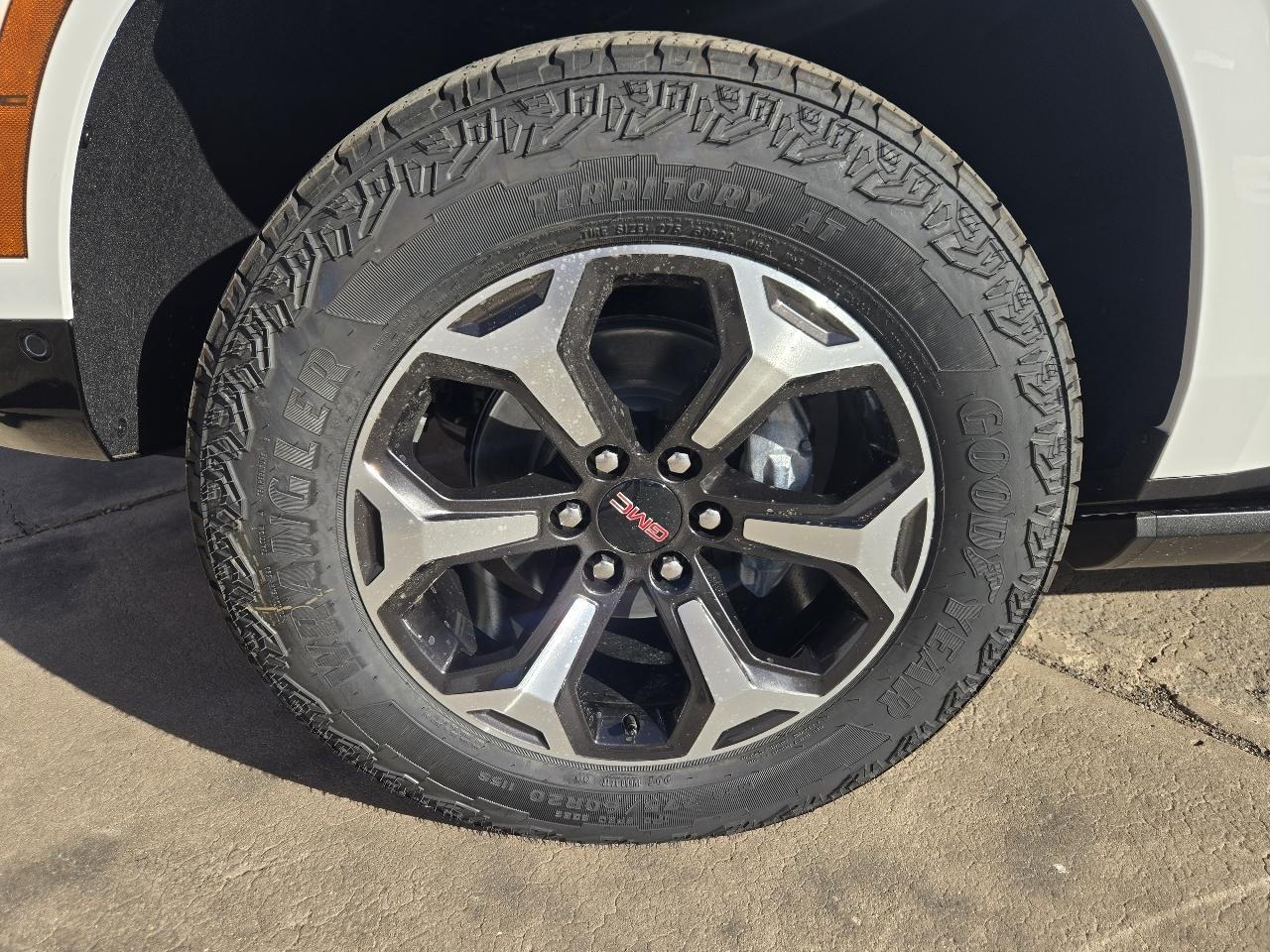 GMC Yukon 4WD 4dr AT4 Ultimate 2026
