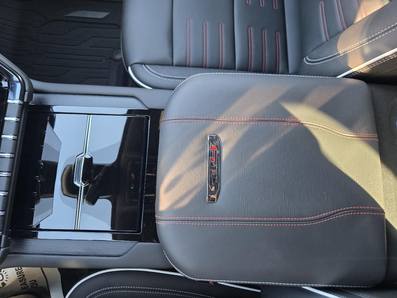 GMC Yukon 4WD 4dr AT4 Ultimate 2026