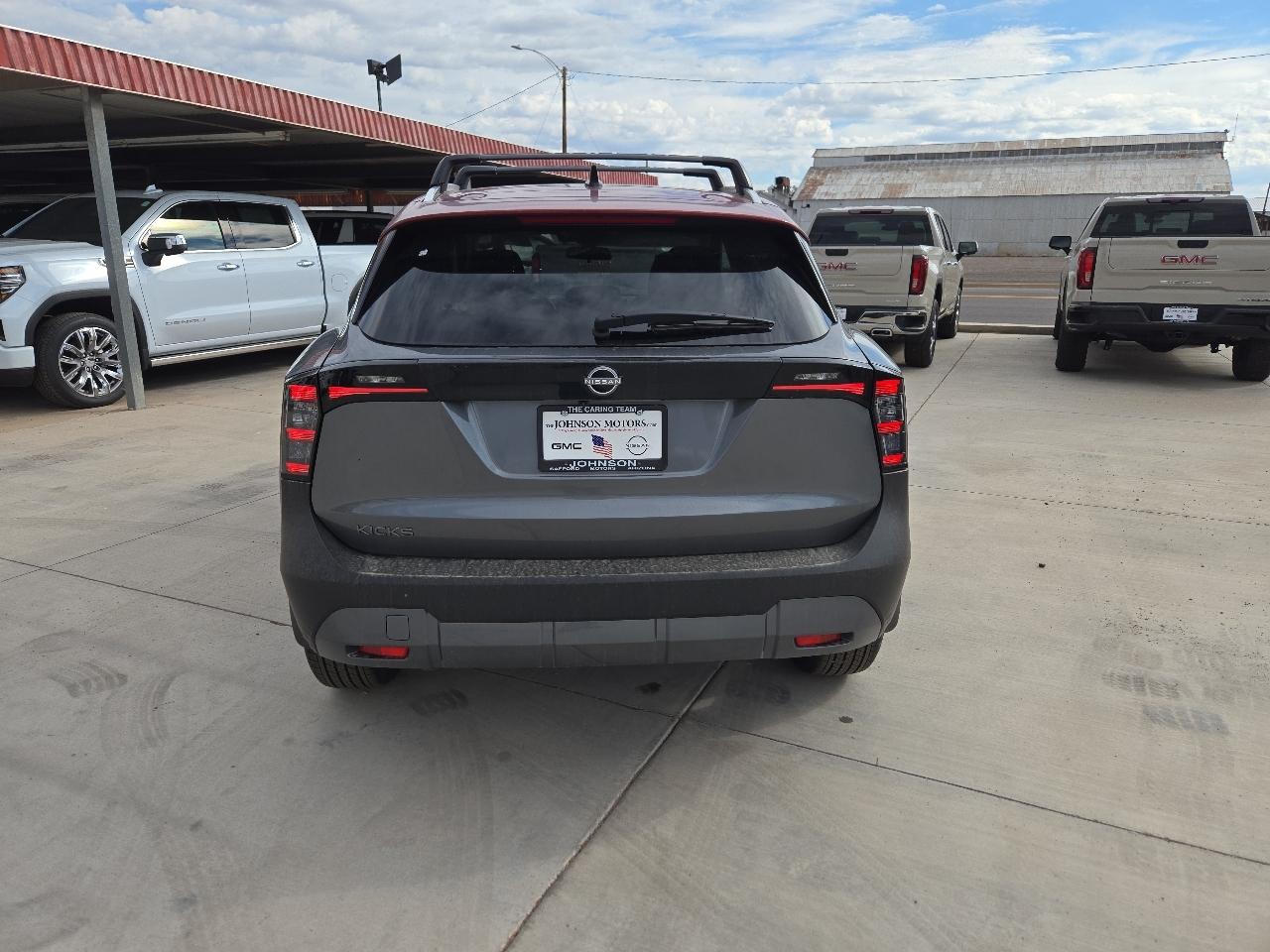 Nissan Kicks SV FWD 2027