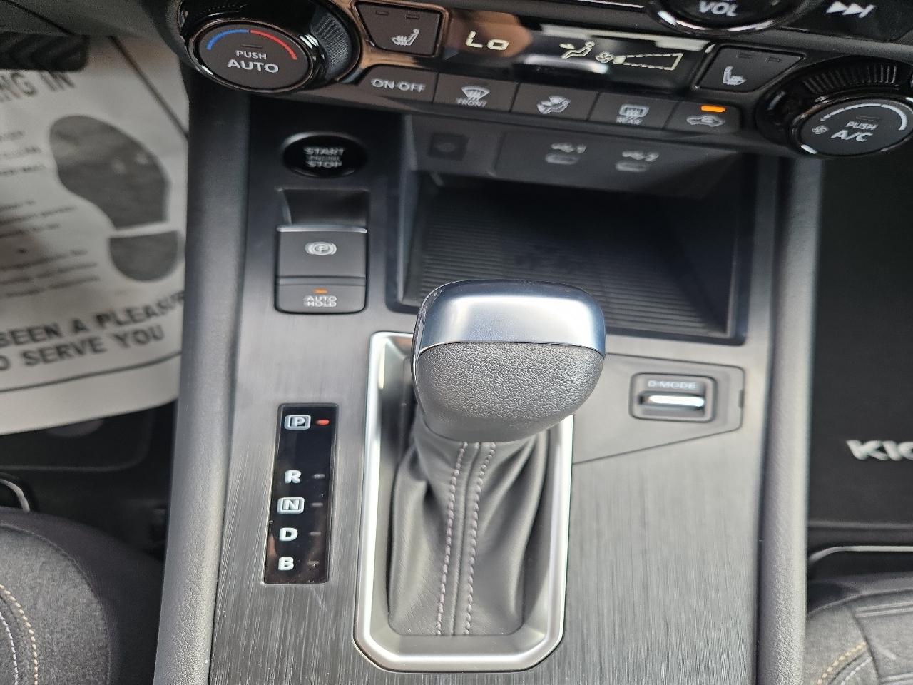 Nissan Kicks SV FWD 2027