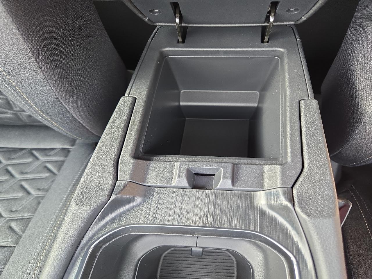 Nissan Kicks SV FWD 2027