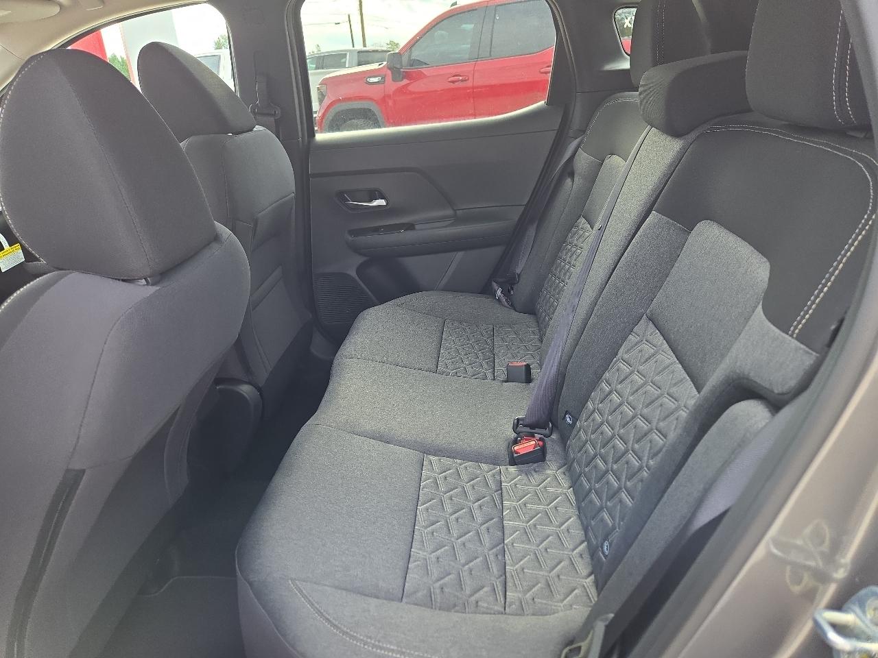Nissan Kicks SV FWD 2027