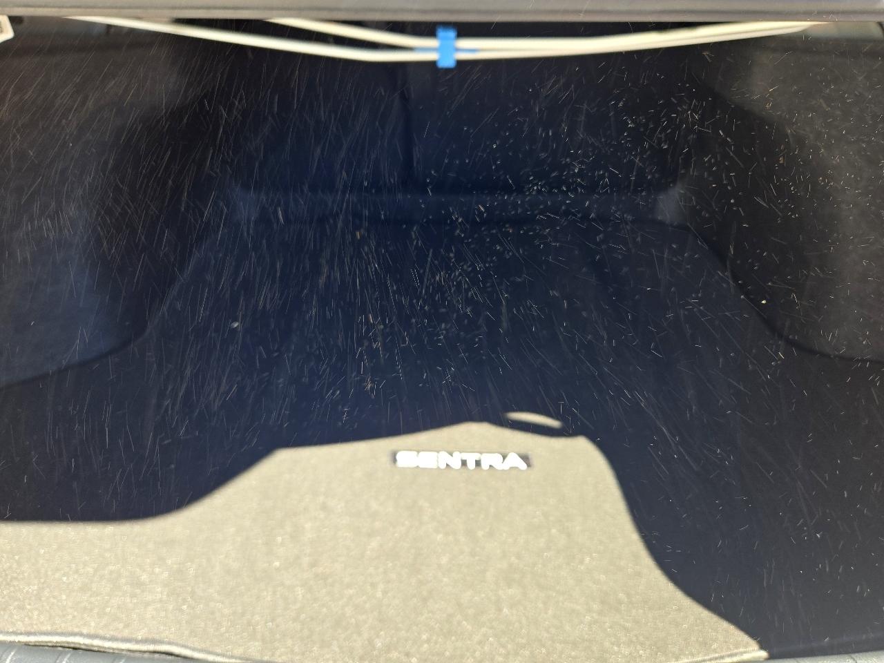 Nissan Sentra SR Sedan 2027
