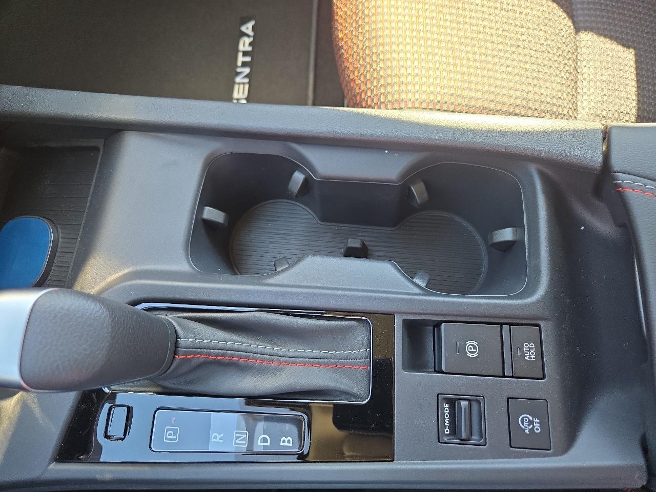 Nissan Sentra SR Sedan 2027