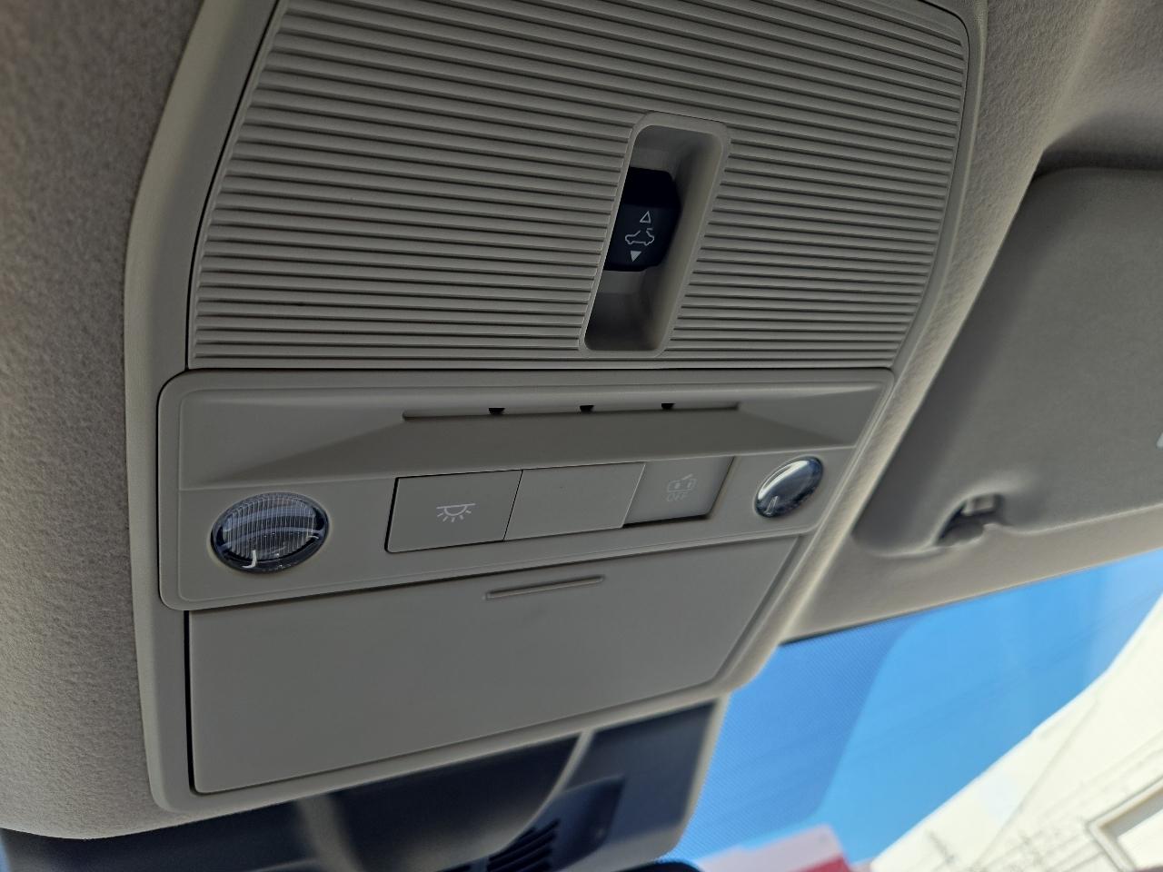 Nissan Sentra SL Sedan 2027