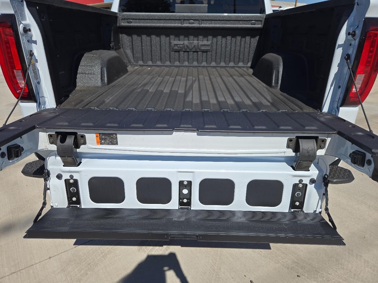 GMC Sierra photo 6