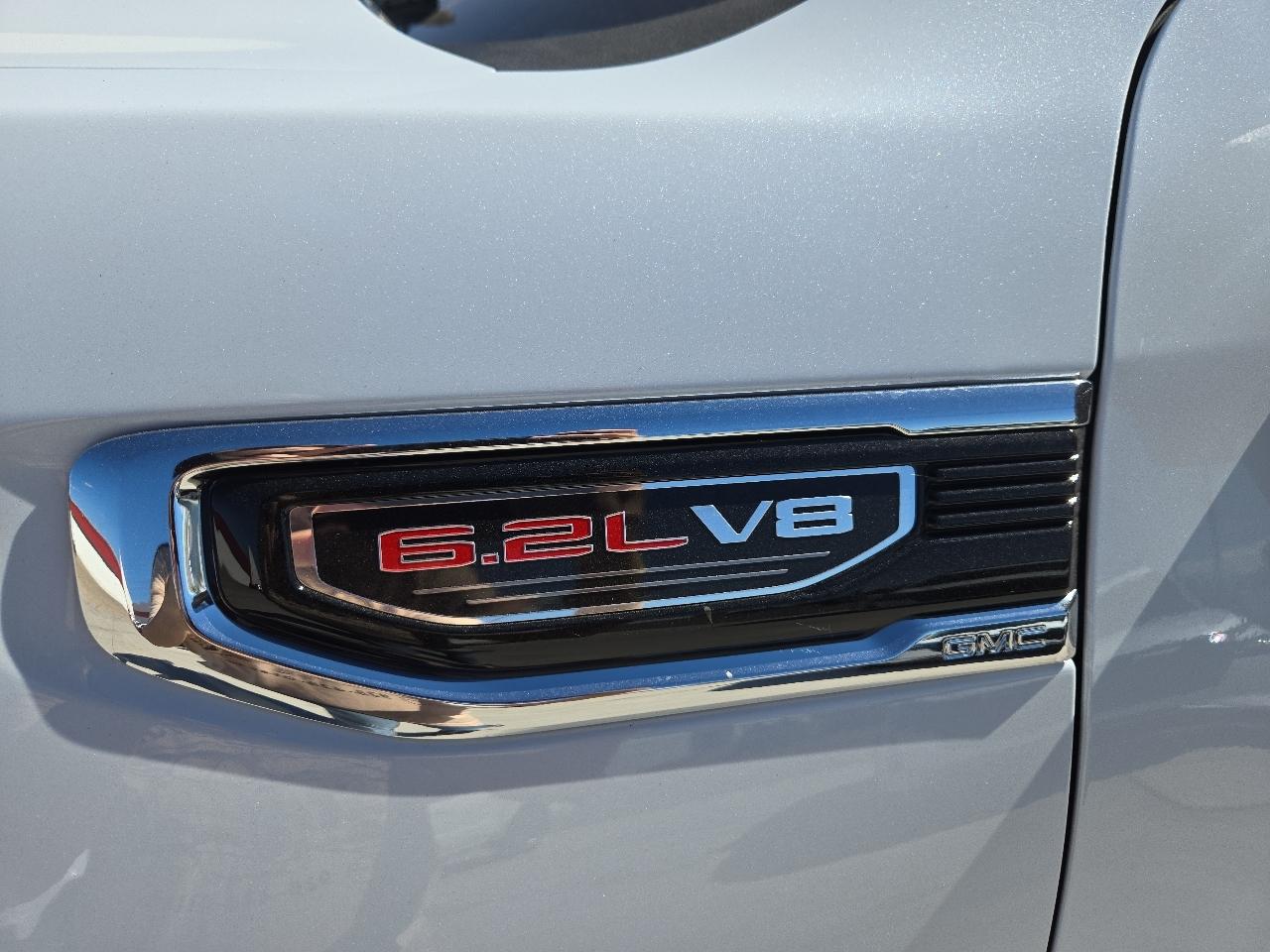 GMC Sierra photo 12
