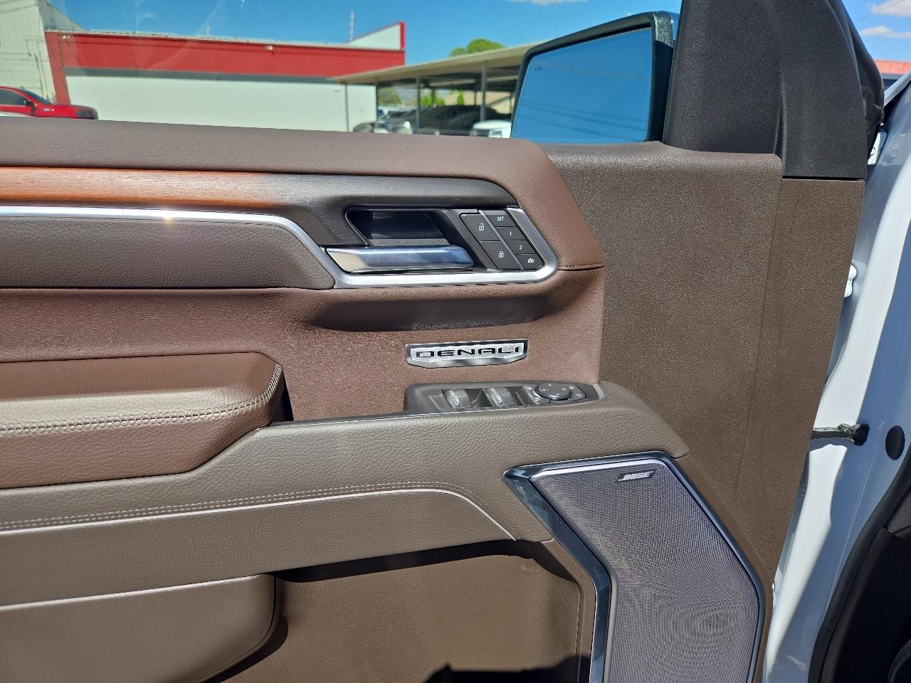 GMC Sierra photo 15