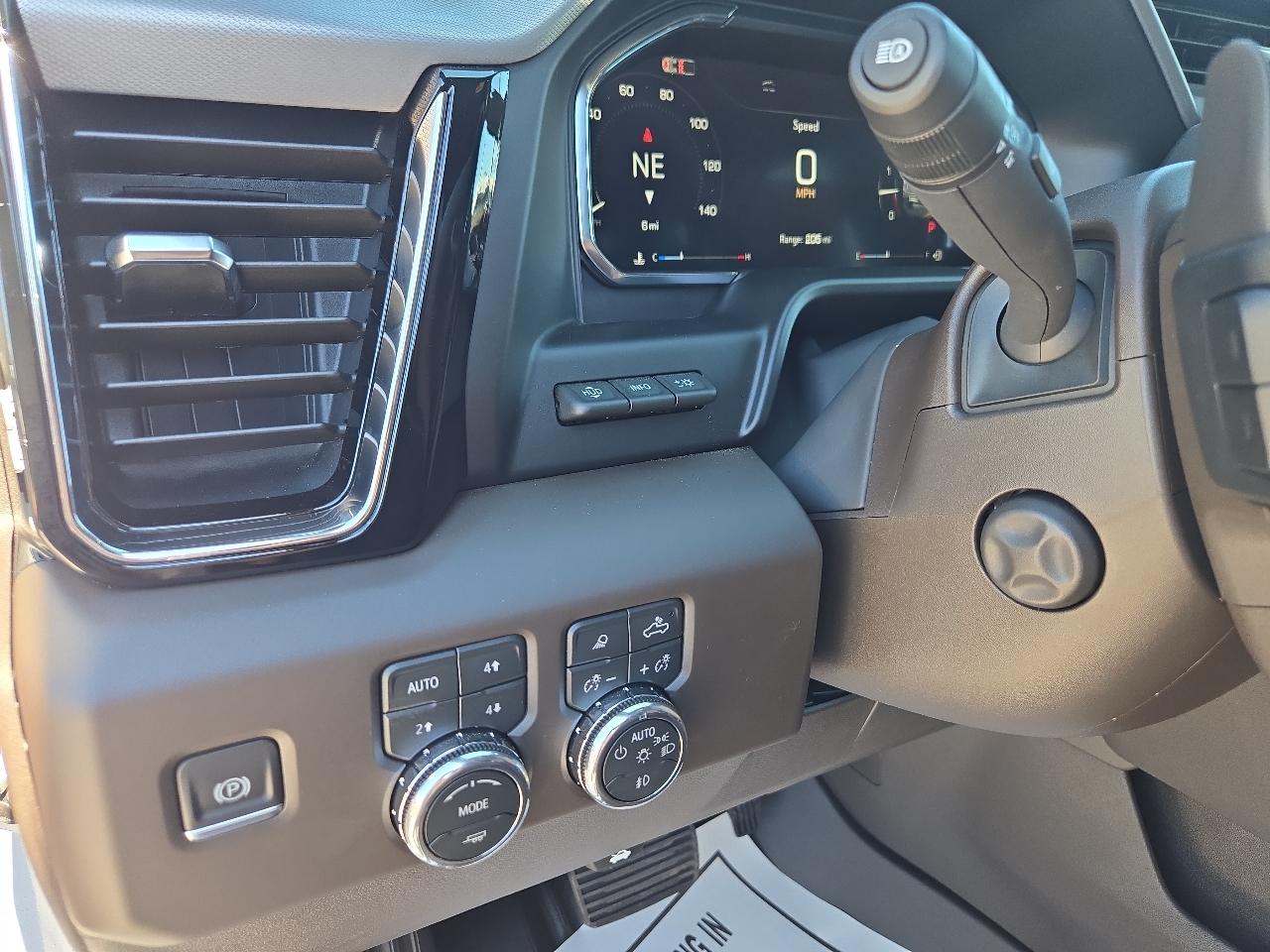 GMC Sierra photo 16
