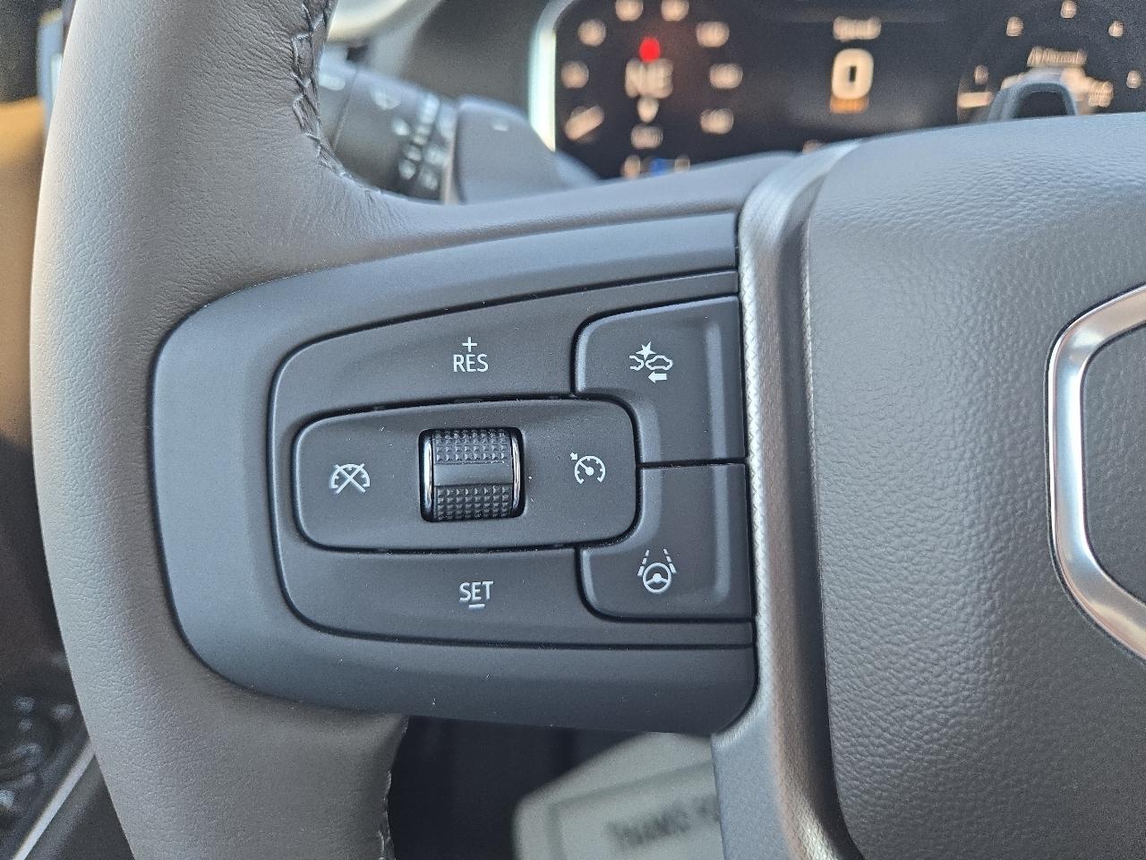 GMC Sierra photo 18