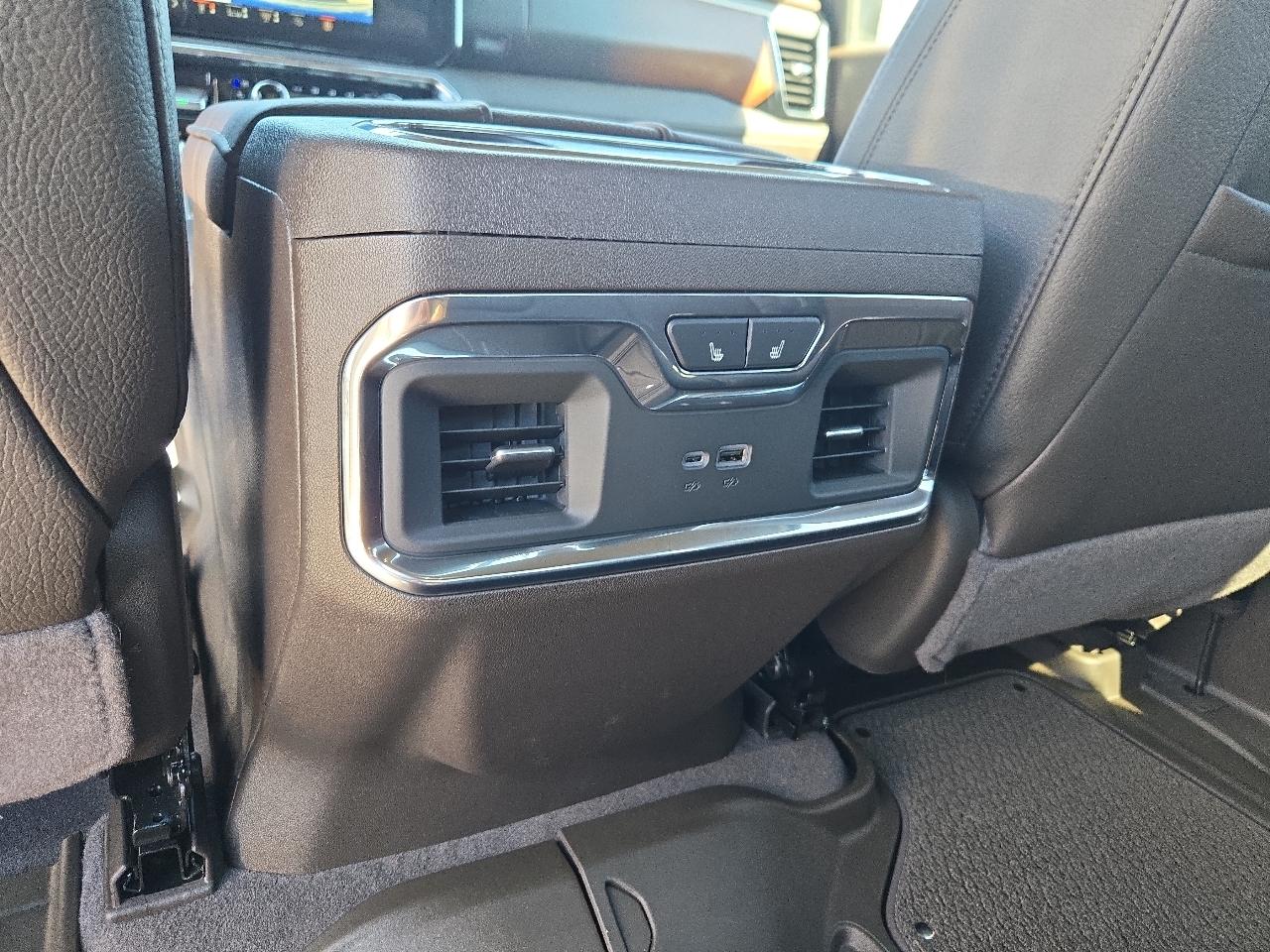 GMC Sierra photo 28
