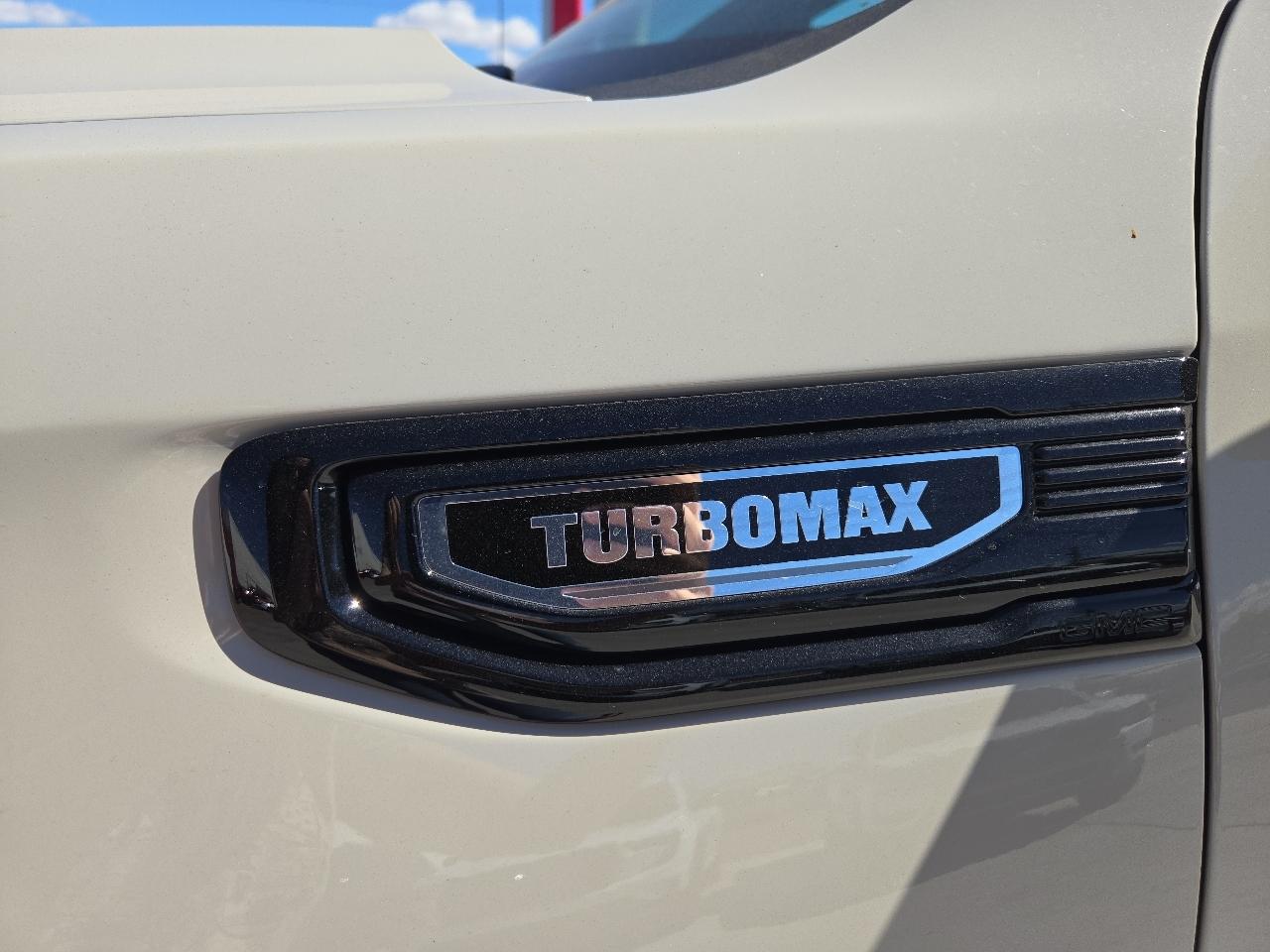 GMC Sierra photo 12