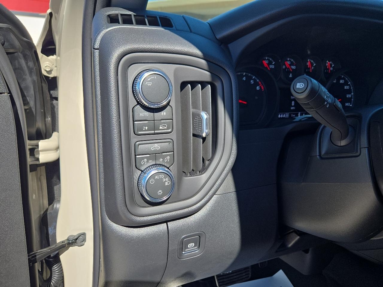 GMC Sierra photo 15