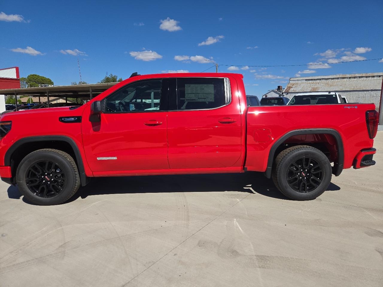 GMC Sierra photo 2