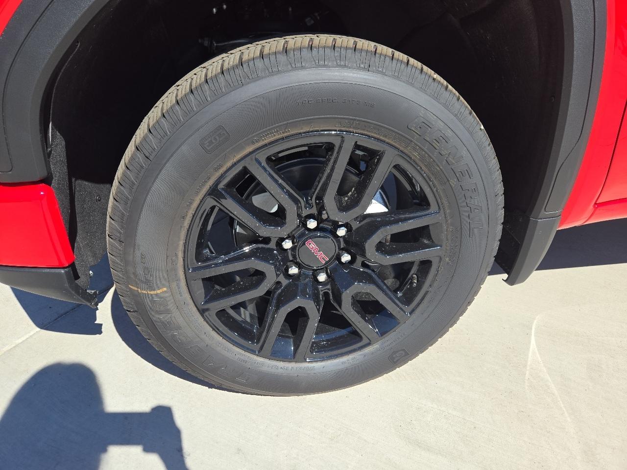 GMC Sierra photo 11