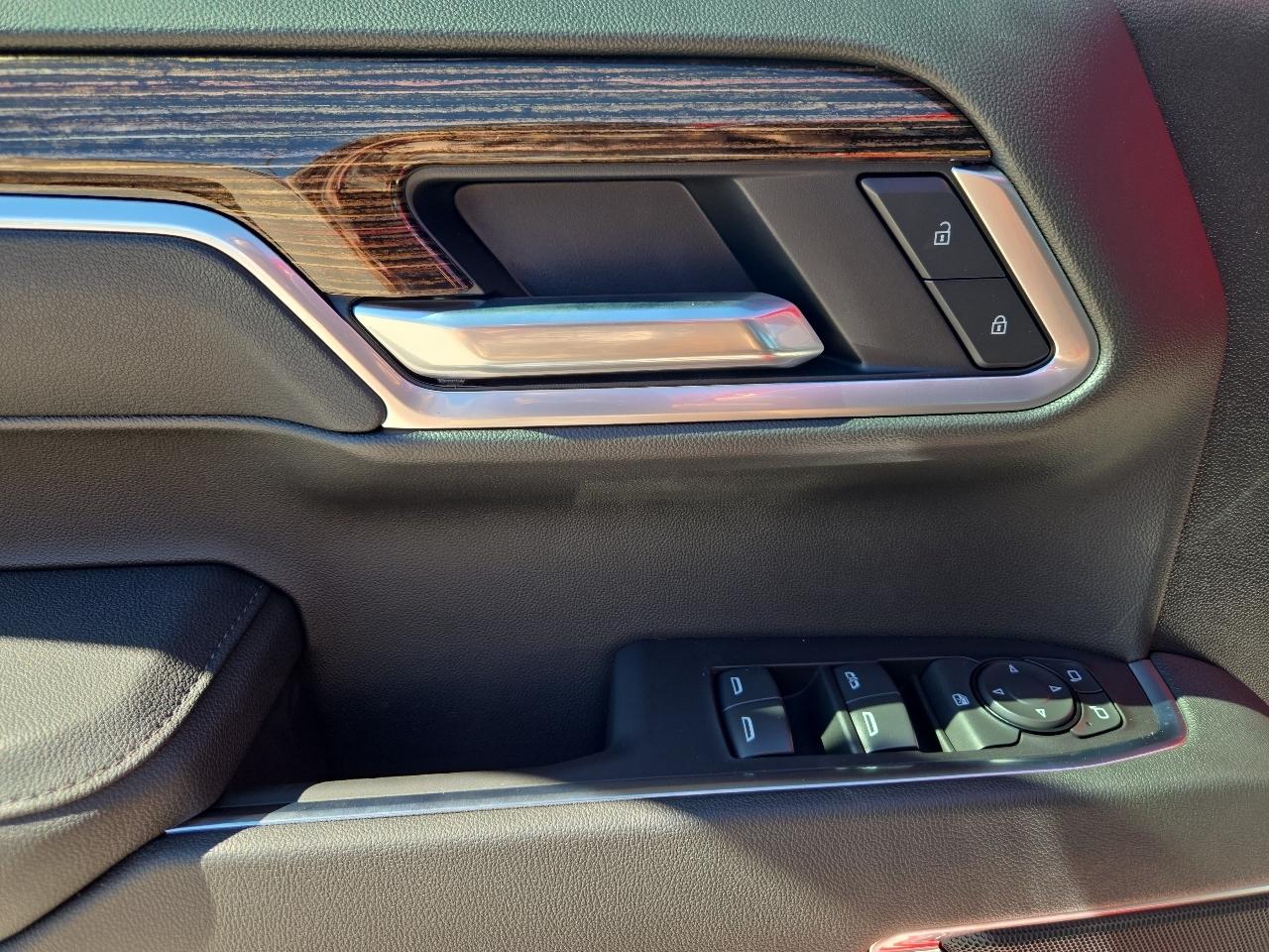 GMC Sierra photo 14