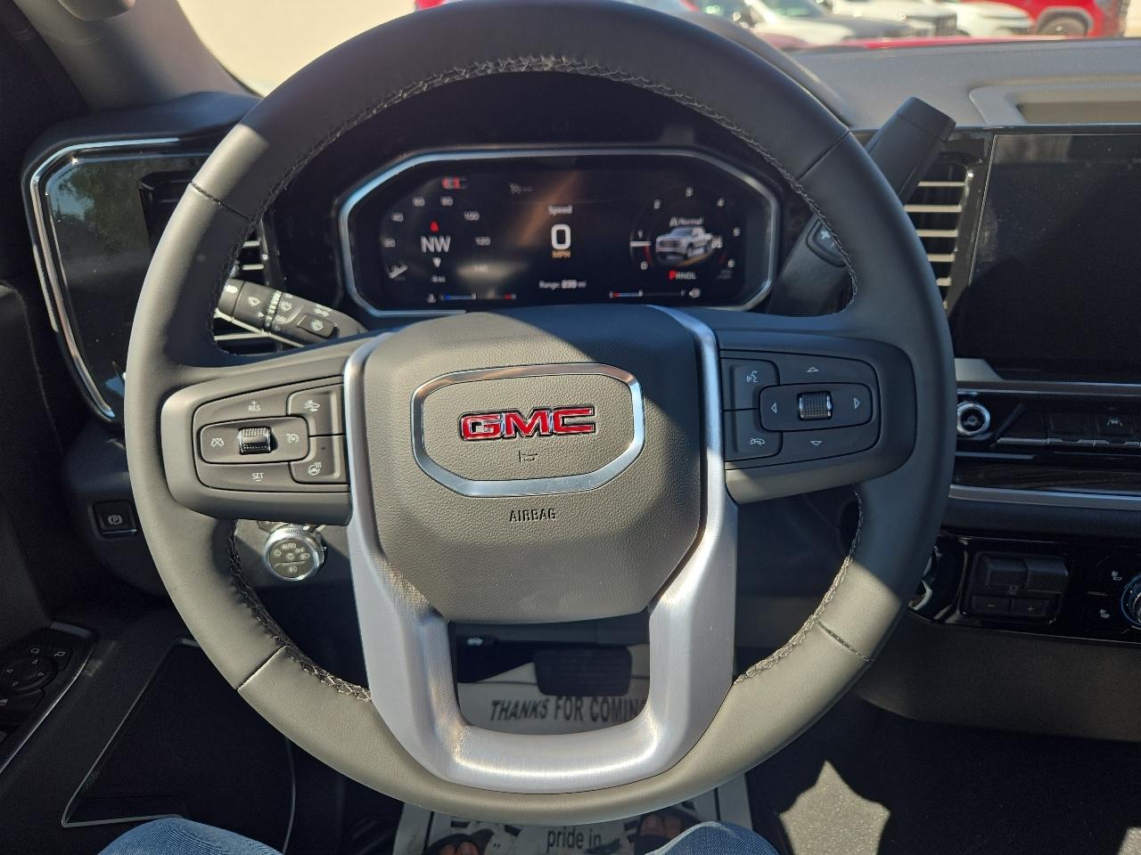 GMC Sierra photo 16