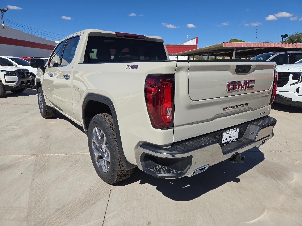 GMC Sierra photo 3