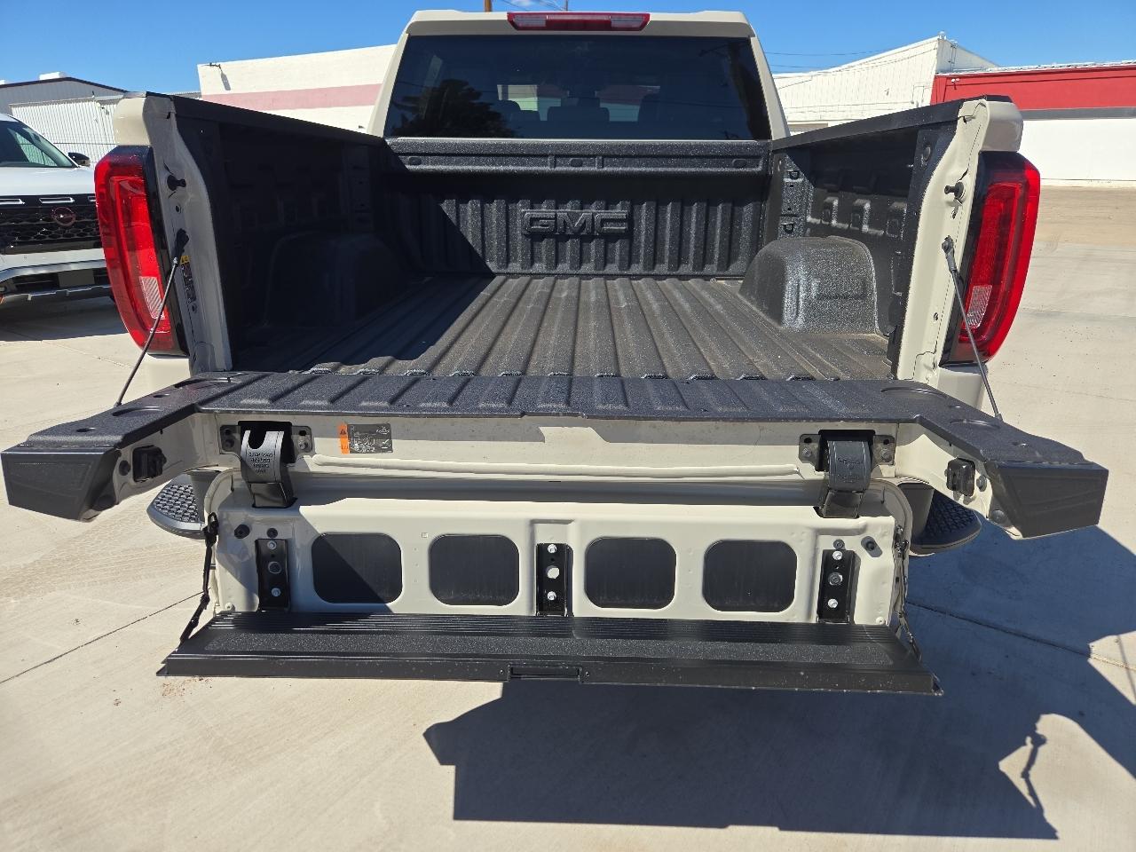 GMC Sierra photo 6