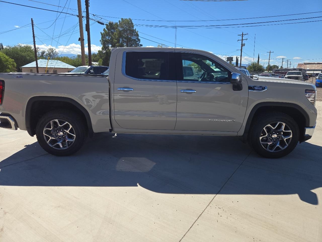 GMC Sierra photo 8