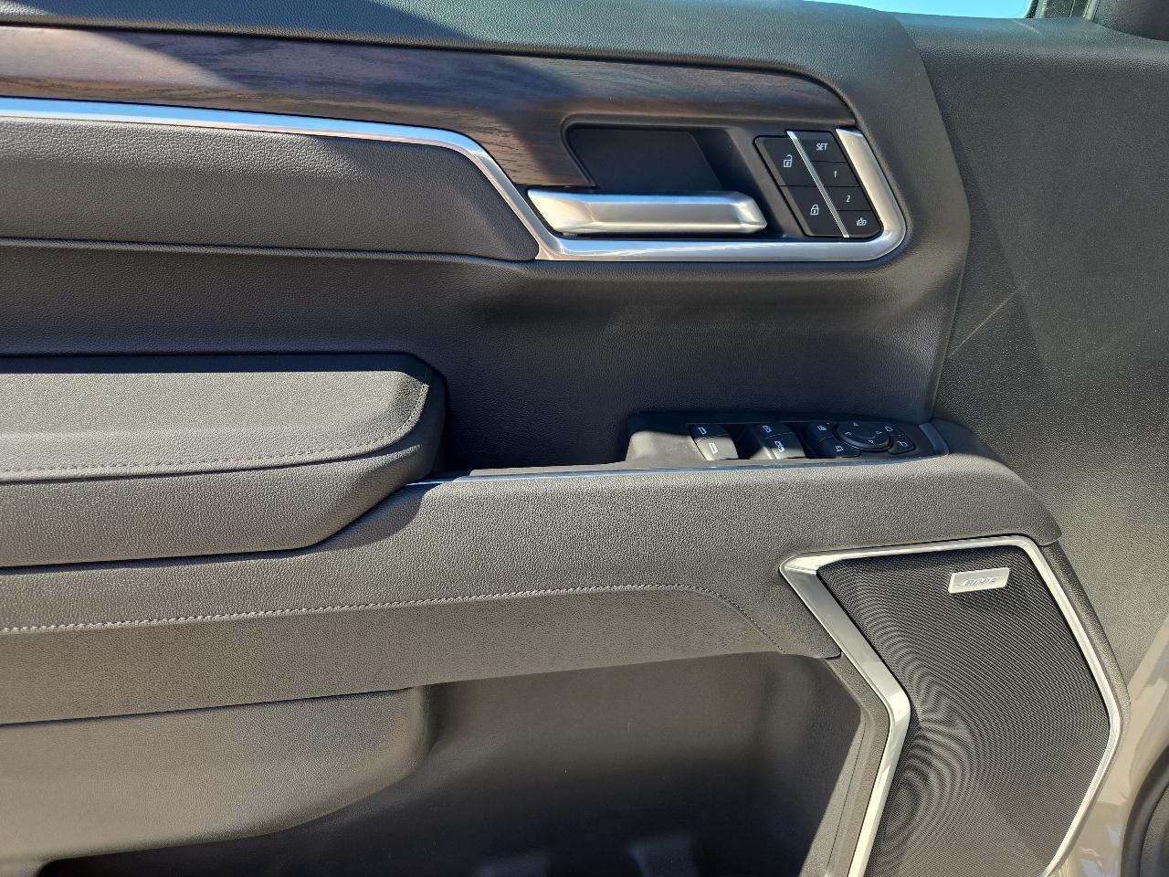 GMC Sierra photo 14