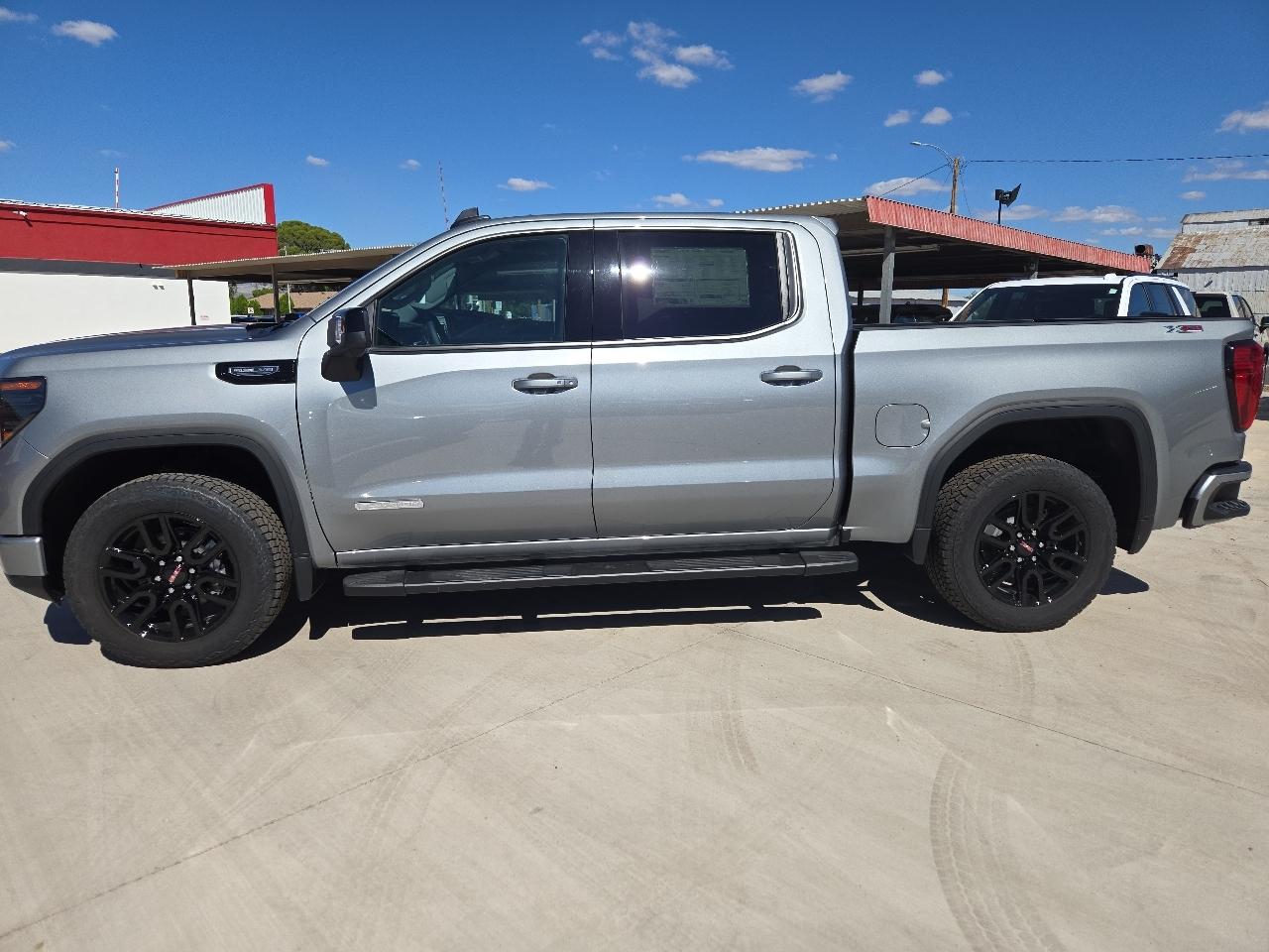 GMC Sierra photo 2