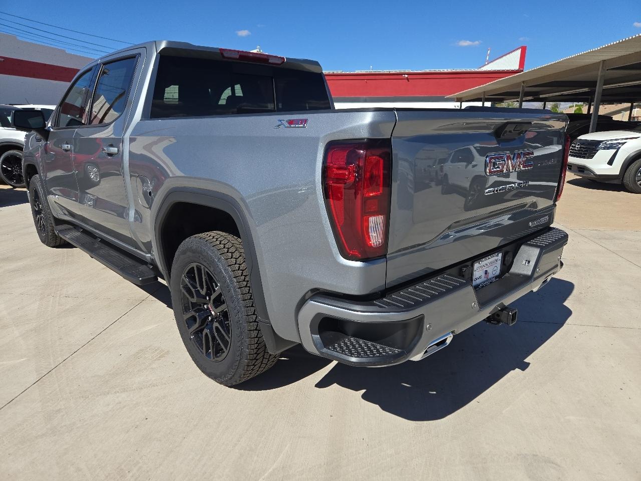 GMC Sierra photo 3