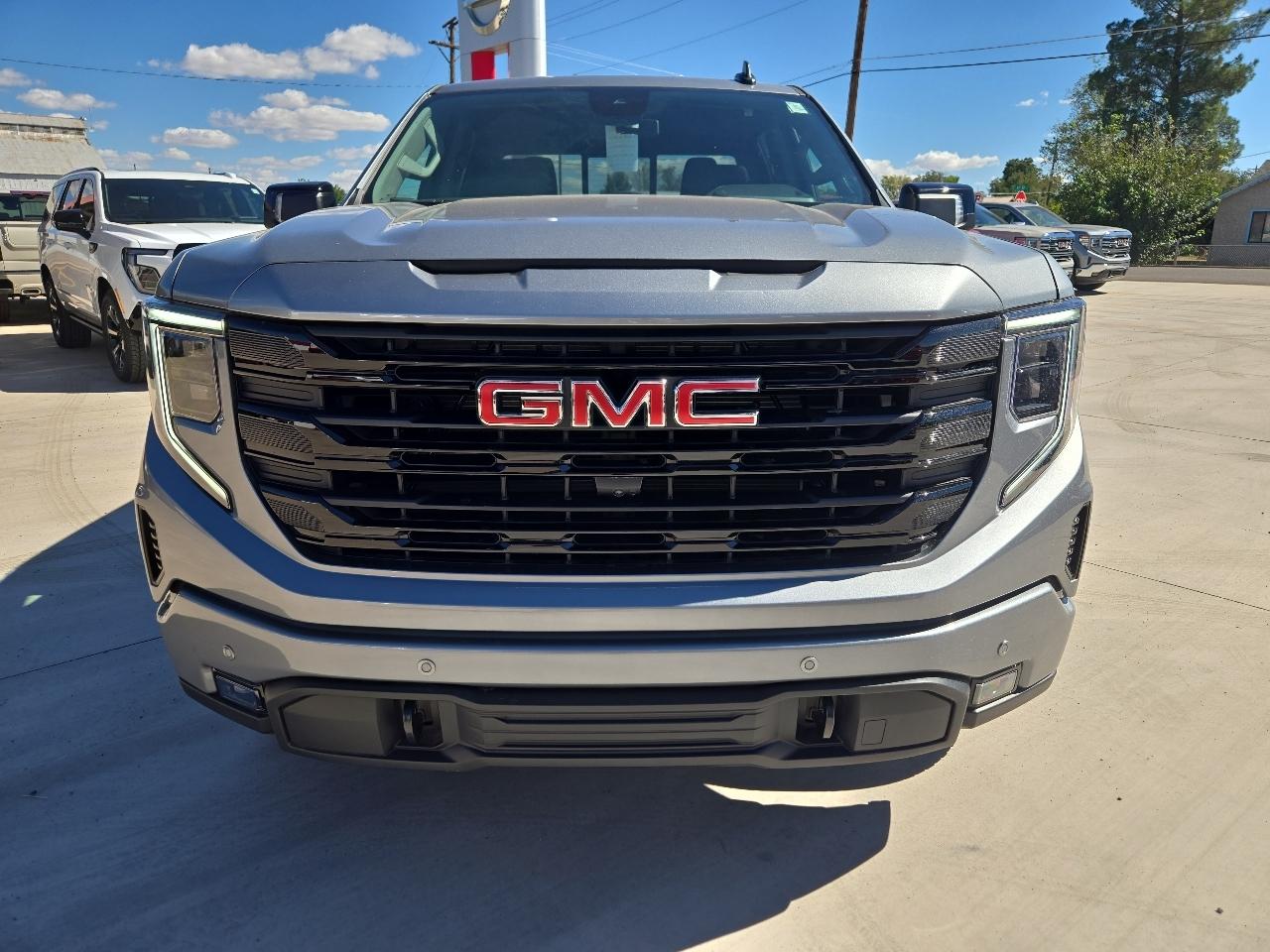 GMC Sierra photo 9