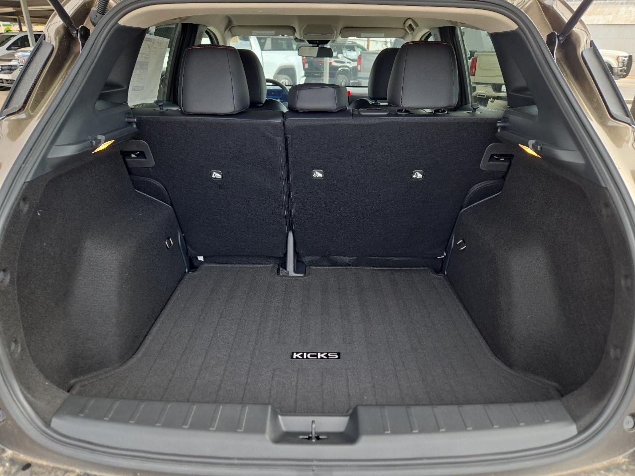 Nissan Kicks SR FWD 2027