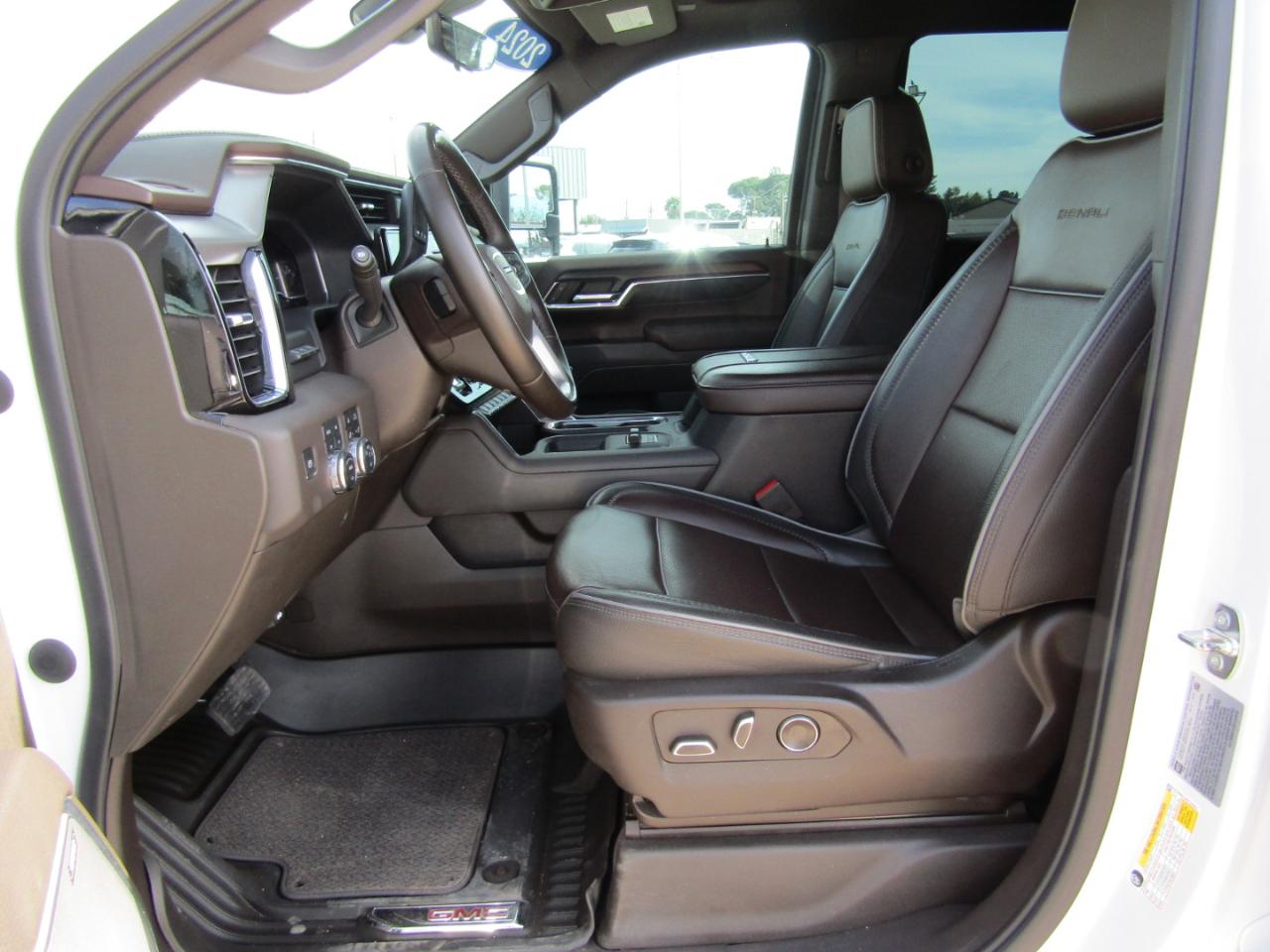 GMC Sierra 3500HD  2024