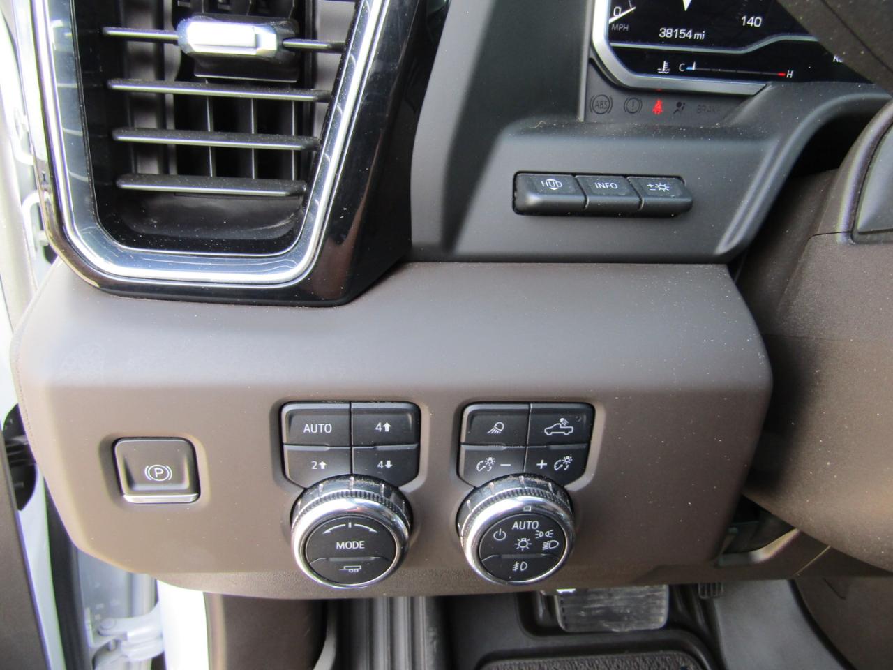 GMC Sierra 3500HD  2024