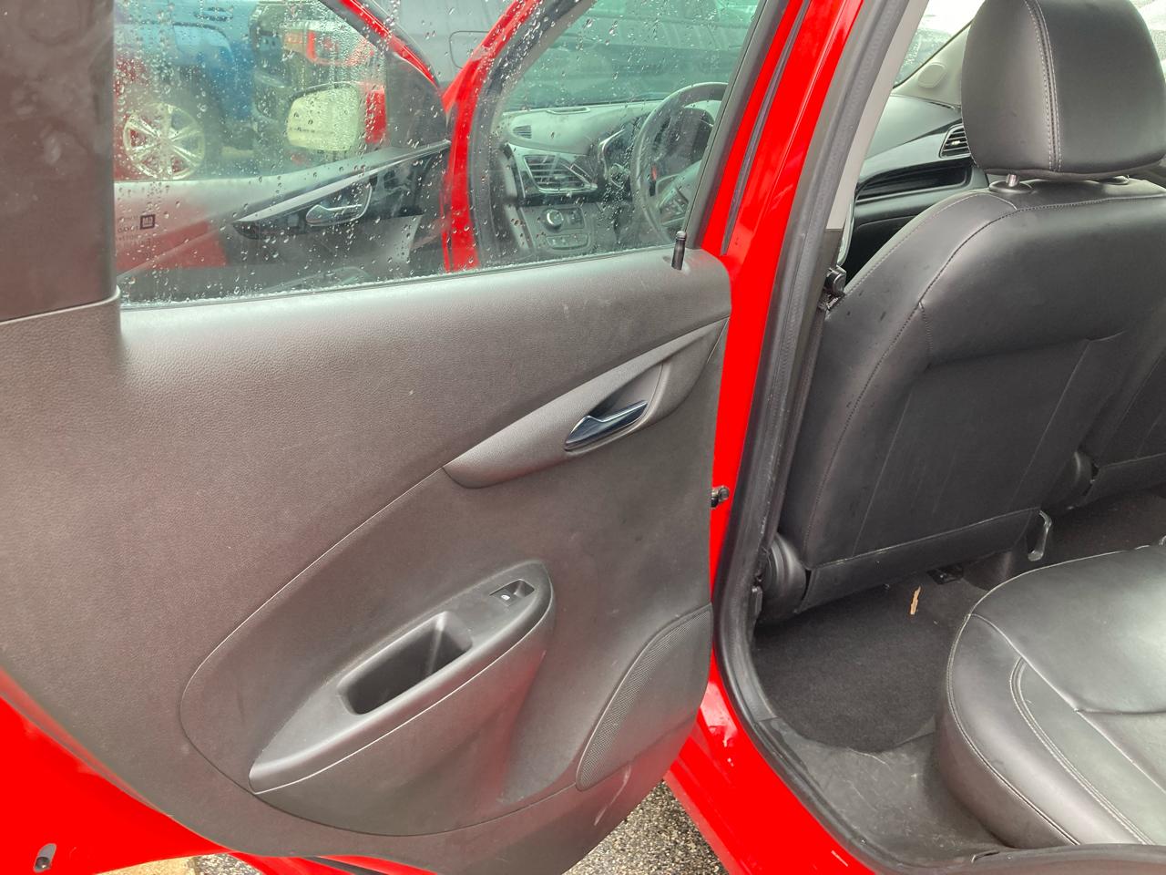 Chevrolet Spark 2LT CVT 2016